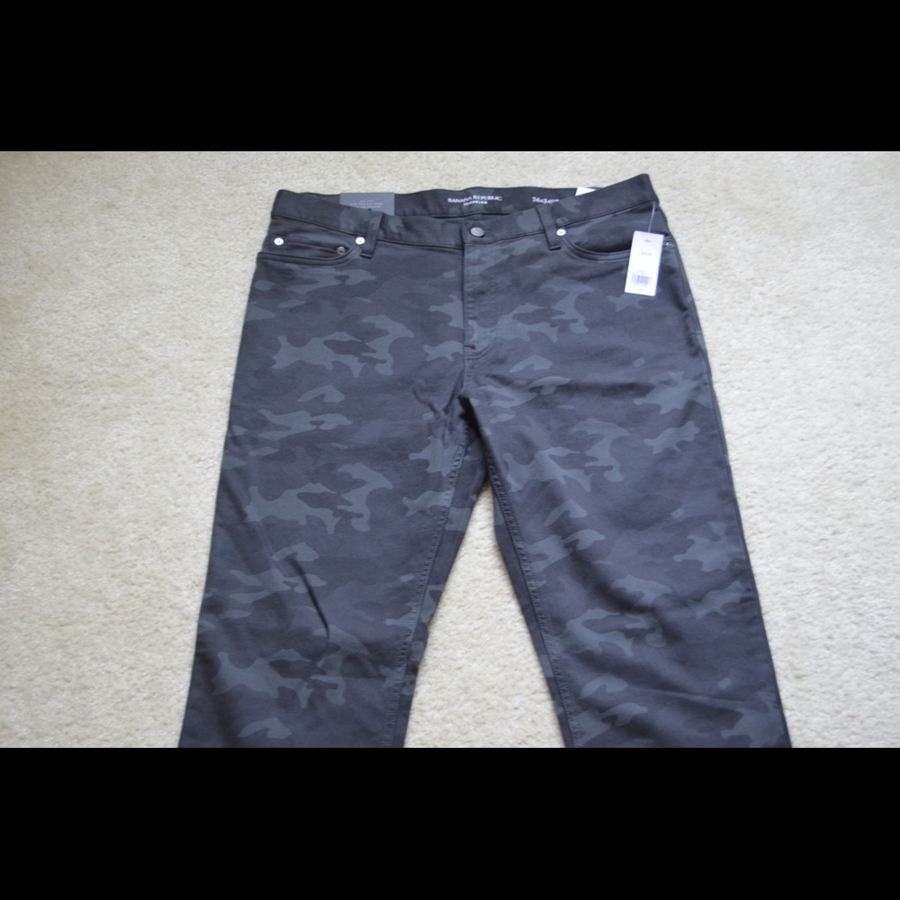 Banana Republic Camo Pants